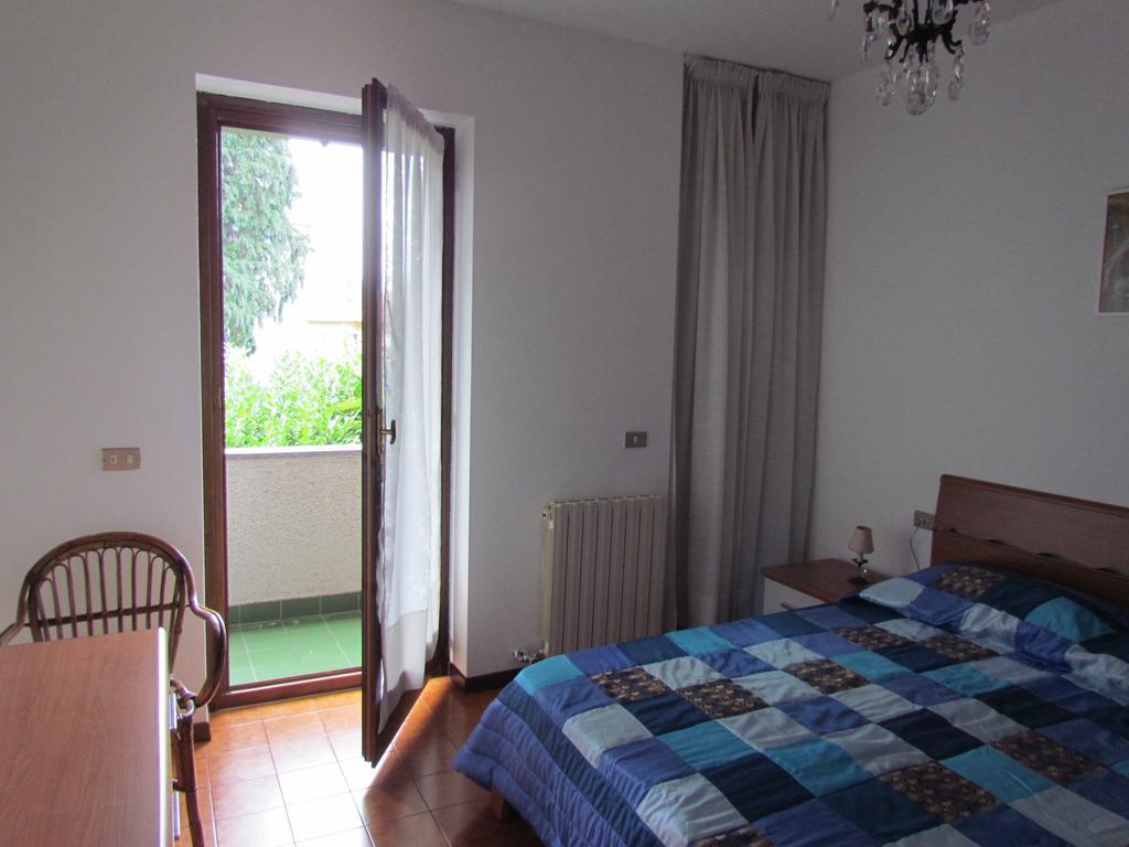 Appartamento Bilocale Dante Stresa Quarto foto